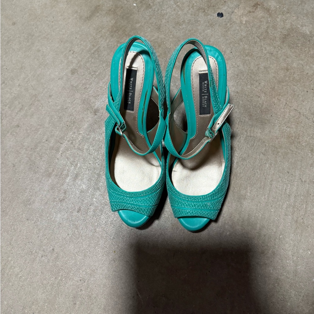 White House Black Market Teal Peep-Toe Heels